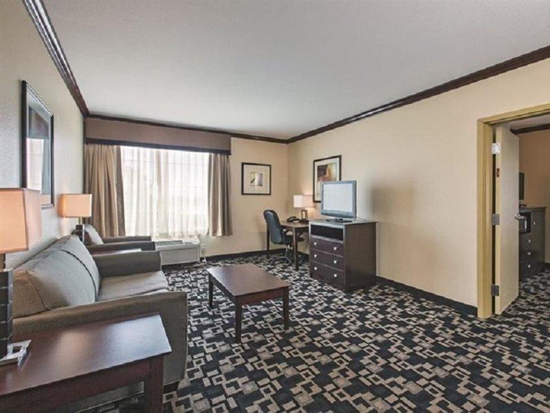 La Quinta Inn And Suites Joshua Buitenkant foto