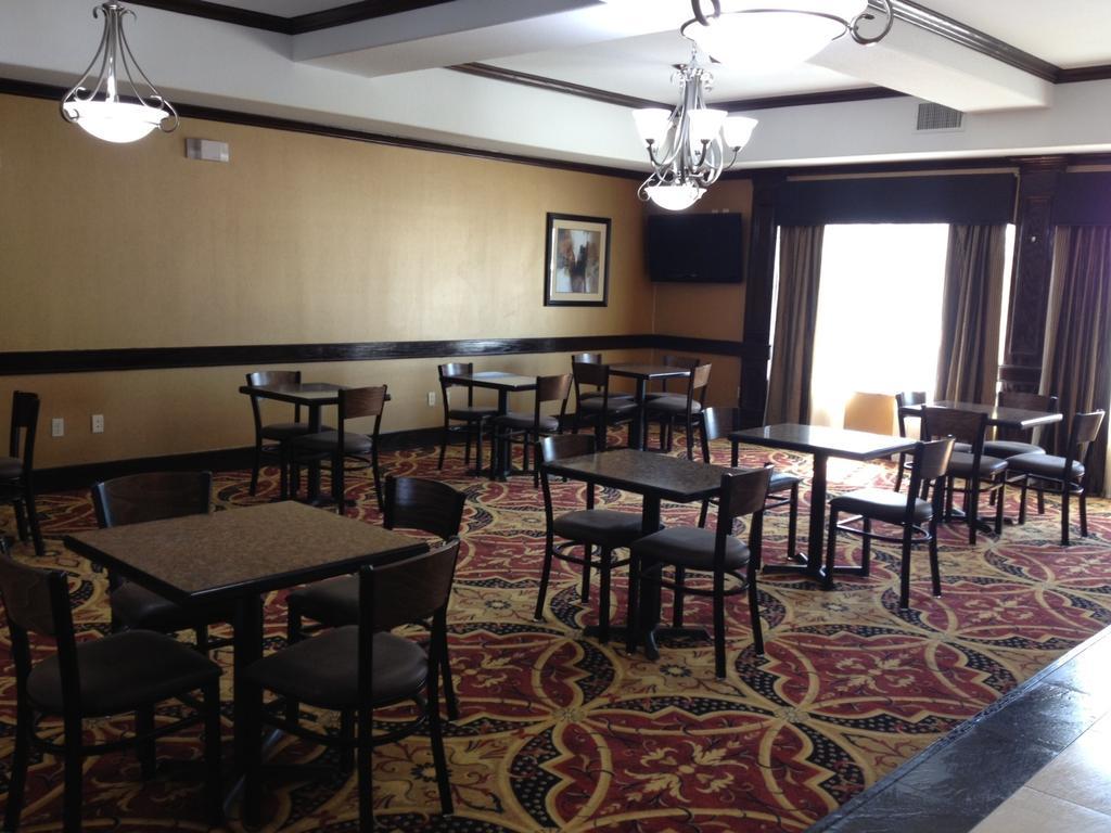 La Quinta Inn And Suites Joshua Buitenkant foto