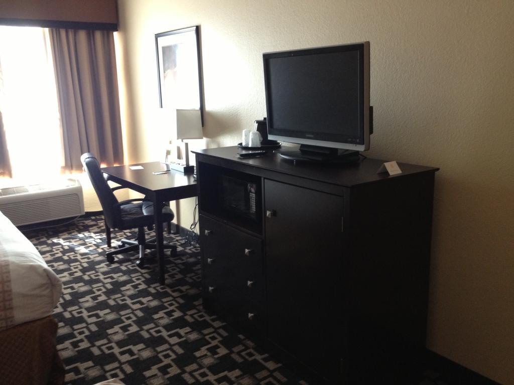 La Quinta Inn And Suites Joshua Buitenkant foto